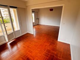 Appartement - 3 pi&egrave;ces - 92 m² - Saint-Laurent du var